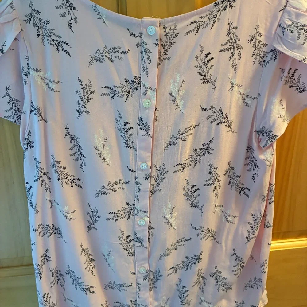 Loft Top - Picture 3 of 4